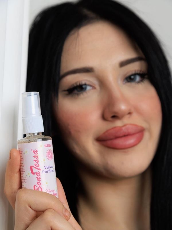 BonaTessa – Peony Kadınlara özel, Alkolsüz, Dış Genital Bölge (Vulva) Parfümü